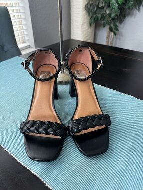 Dolce Vita Black Braided Strap Block Heel Sandals 9
